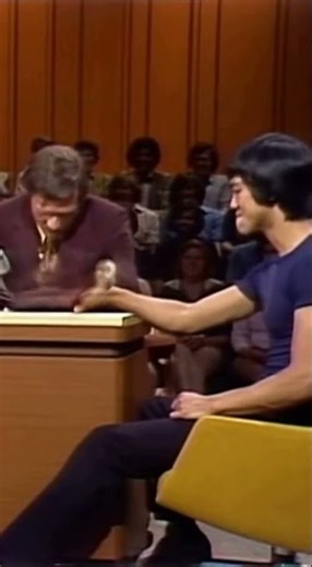 Bruce Lee–Style One-Inch Punch | 1970s Martial Arts Desk Test