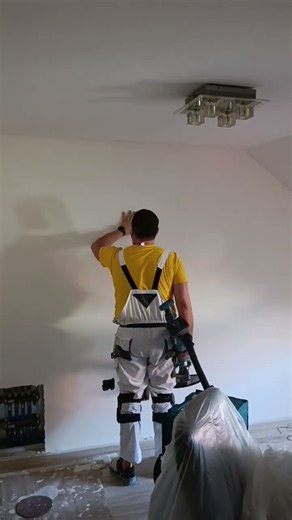 Dust-Free Sanding with Makita Drywall Sander & Vacuum