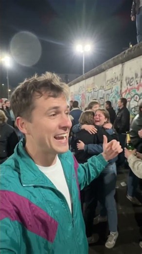 🔨 Witnessing History: The Berlin Wall Falls