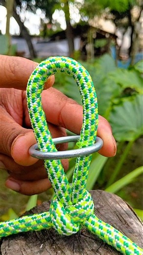 This Boiler Rope Knot Looks Like MAGIC! 🤯🪢 #RopeTrick #RopeKnot