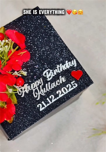 🍫✨ Sweet Surprise Chocolate Explosion Box ✨🍫 A little box with a big surprise inside 💥 Open it once… and watch love unfold on all four sides 🤍 Filled with everyone’s favorite chocolates like Snickers, KitKat & Dairy Milk, beautifully arranged to create a perfect wow moment. This handmade Chocolate Explosion Box is designed to make your loved one smile the second it opens 😍 Perfect for ❤️ Valentine’s Day 🎂 Birthdays 💍 Anniversaries 🎁 Just-because surprises Premium finish, neat detailing a