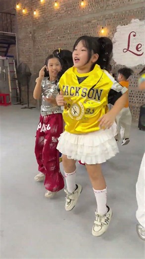 Follow me #lớp #nhảy #dance #LeCirque #MinhxEntertainment #Minhx #nhảytiktok #nhạcnhảy