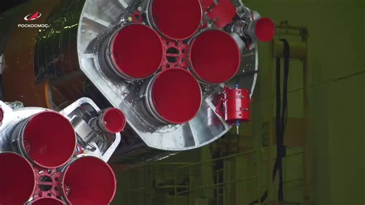‼️🇺🇸🇷🇺 Russia has been building Soyuz rocket engines since the 1960s, making them one of the longest-running launch systems still in service.The United States has also developed its own rocket engines and launch vehicles through NASA and private aerospace companies, following a different approach in space technology.Russia’s state space agency Roscosmos has published a video showing the transportation of the Soyuz 2.1a rocket ahead of its upcoming launch.Which space program do you think has 