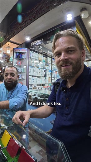 Offered Lunch by a Stranger in 🇵🇰