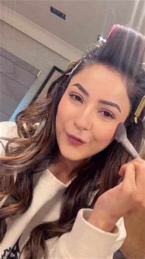 😍 GET READY WITH GORGEOUS #shehnaazgill #grwm #makeup #shorts