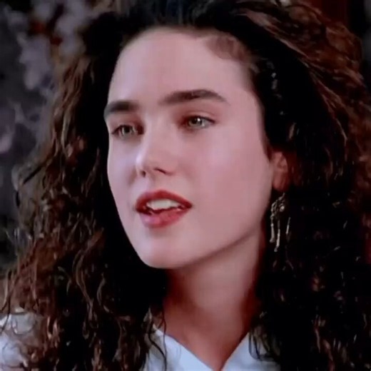 Jennifer Connelly played Irene in Of Love and Shadows, a 1994 adaptation of Isabel Allende’s novel. Set in Chile under Augusto Pinochet’s dictatorship, the film follows a sheltered journalist who becomes caught up in the country’s political violence.Her life changes after https://t.co/dqgZL8yAtf