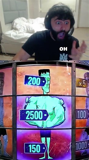 THIS STREAMER got the MOST DIFFICULT MONSTER BUILD on MONSTER MASH 🔥 #shorts #gaming #monstermash
