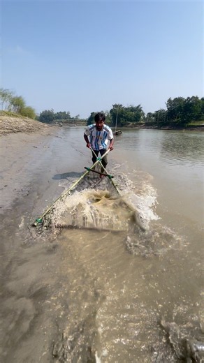 Village Boys Catching Big Fish with Simple Nets #fishing #handfish