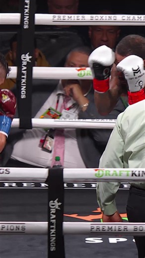11 years. 29 fights. Nobody had ever put #LamontRoach on the canvas. Not Tank. Not anybody. Then #IsaacPitbullCruz landed this left hook in round 3. Pitbull's coming with vengeance. The only Bravo you'll hear is for Cruz's performance. 🥊 #PitbullBravo | LIVE on @daznboxing