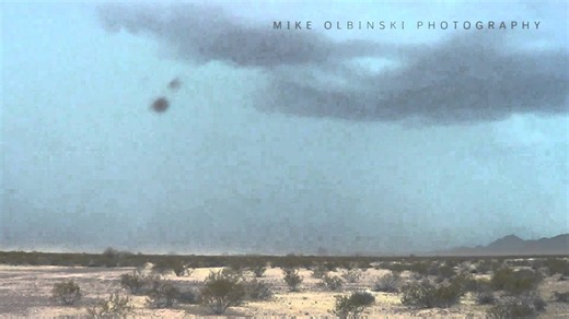What happens during an outflow dust time-lapse?