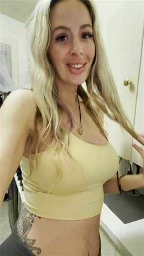 Girl farting and can't stop 💨🤣 #shorts