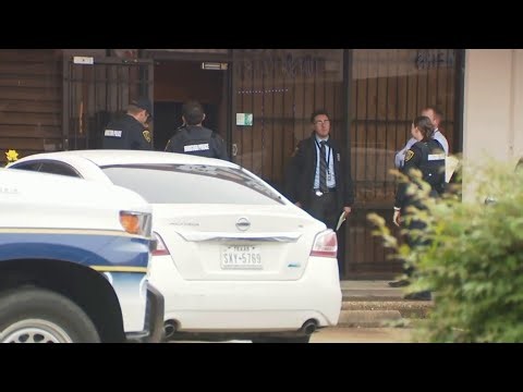 Employee finds coworker dead inside Texas business with blunt force trauma