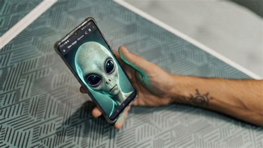 People Are Paying to Text “Aliens”…