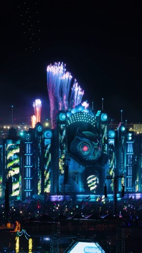 As 2025 comes to a close, and we progress into Year 30 of #ElectricDaisyCarnival, we want to hear what makes EDC so special to you! 🌟 Leave us a comment or send us a DM with your answer & how many times you've danced with us from Dusk Till Dawn! 👇 | Electric Daisy Carnival (EDC)