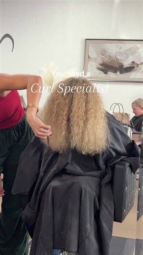 Importance of a Curl Specialist for Curly Hair