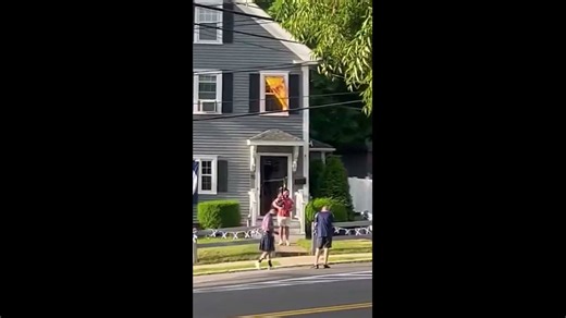 Scottish World Cup fans start day with bagpipes at 6:30 am