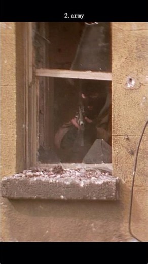 #movie The Devil's Own - IRA Shootout: Frankie (Brad Pitt) faces off against the Sinn Fein