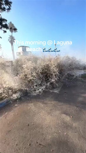 These waves are WILD!!! 😮‍💨🌊🌊#laguna #lagunabeach #socal #tropicalstorm #fyp