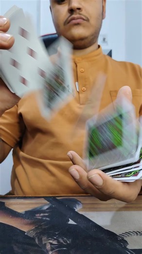 ‏تعالو انستا v3s00 #cardistry #شرح_خدع #حسوني_خفه #شرح_حركات