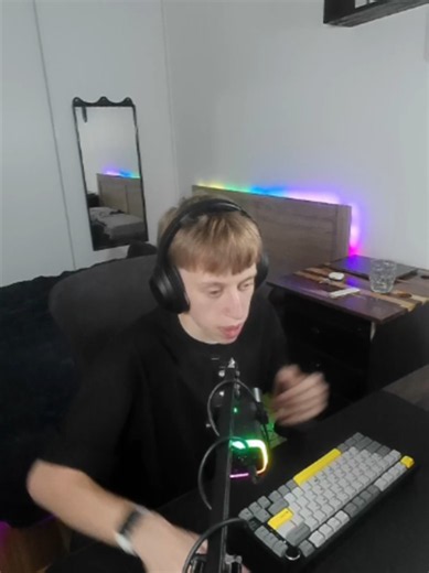 TikTok Live Streamer Eats Yummy Chicken | Live Highlights