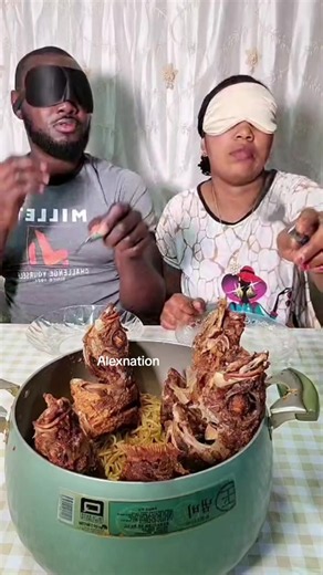 Funny couple food challenge #Alexnation #food #comedyvideo #foodcontent #challenge