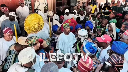 I no wan put mouth for agbero matter before, but sometimes modern African, or should I say Nigerian, agbalagbas (since I don’t have broad-based experience with African elders in general) dey always fumble. 😂This setting is far too chaotic, too public, and too confrontational to yield any meaningful resolution; if anything, it only deepens the conflict.Their reconciliatory efforts often come across as superficial; they are not thorough. They assume that their customary authority as elders should