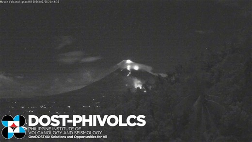 LOOK: Phivolcs reports continued effusive eruption at Mayon Volcano, with time-lapse footage showing lava effusion and collapse from the summit crater on February 28, 2026. The volcano remains at alert level 3 as it enters its 54th day of activity, generating lava flows, uson, and rockfalls. (📷: Phivolcs) | ABS-CBN News