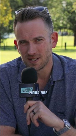 Australia shit-tip themselves out of a whitewash