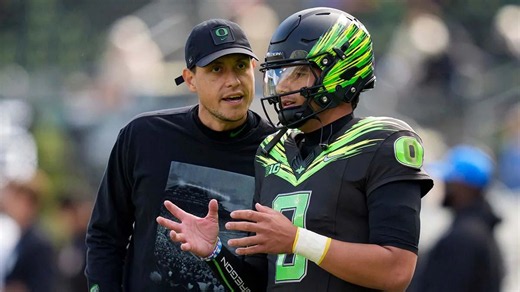 Oregon coach Dan Lanning benches Dylan Raiola after horrific outing vs. UCLA
