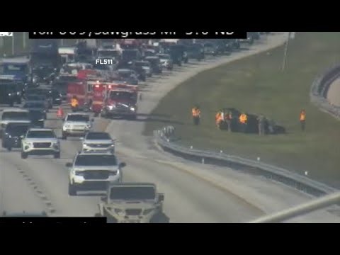 Crash slows traffic along Sawgrass Expressway southbound
