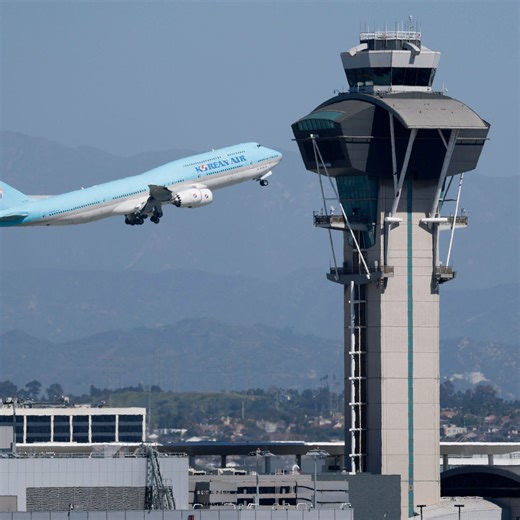 US faces an air traffic controller shortage. It's turning to gamers for help.