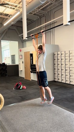 Leaning muscle ups