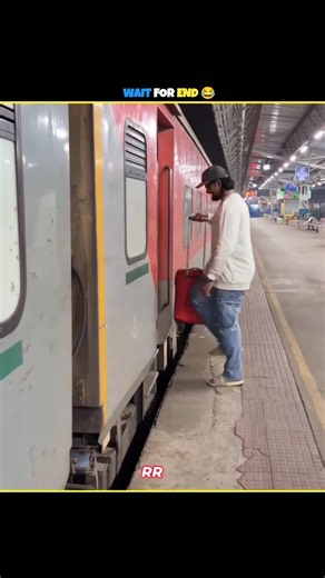 लोगो के Funny 🤣 कारनामे देखने के लिए Ready हो जाओ || #funny #funnyfails #shorts