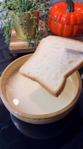 My idea was to make toast from egg bread for the children 🥰 It became both tastier and a breakfast recipe containing all the nutrients 🐣 😊