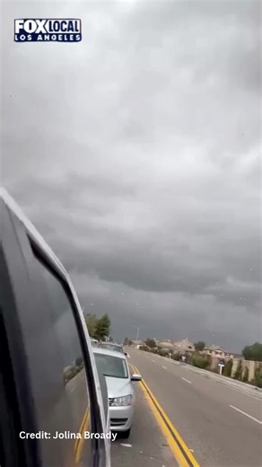 🌪️😳Wild video captured by a resident in Victorville shows an intense funnel cloud swirling through the sky as severe thunderstorms slammed Southern California.