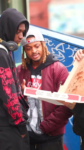Slicng up THUGS in the HOOD Prank!!