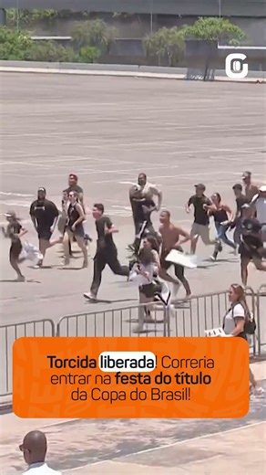 FIEL ENLOUQUECIDA NA COMEMORAÇÃO DO TETRA DA COPA DO BRASIL!