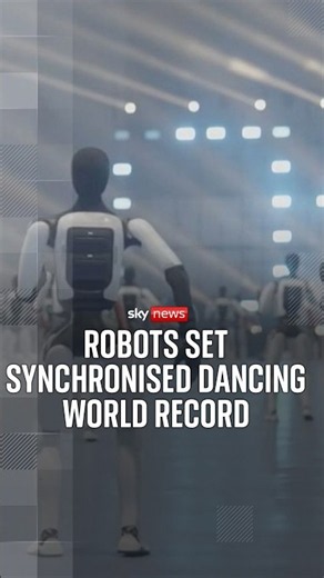 Robots set world record with synchronised dancing
