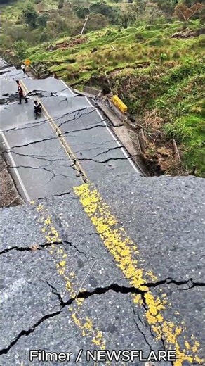 Highway Collapse Following Bucaramanga Fault Activity Cuts Off Colombian Community