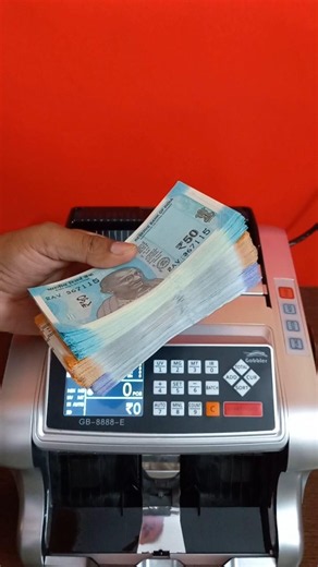 Counting Indian Currency 50 and 100 Rupees Notes Using Automatic Machine 💸📊 #shorts #money #trending