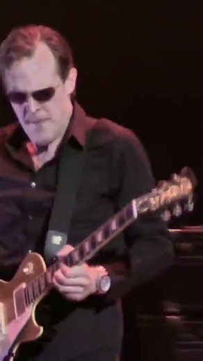 Joe Bonamassa Official - "Sloe Gin" - Live From The Royal Albert Hall