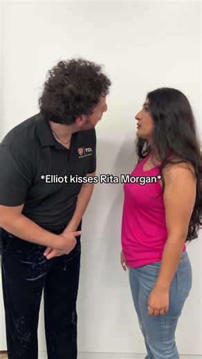 Dexter confronting Elliot after he kissed Rita – scene breakdown