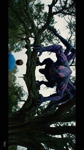 “Dangerous Alien Followed This Man… What Happened Next 😱”