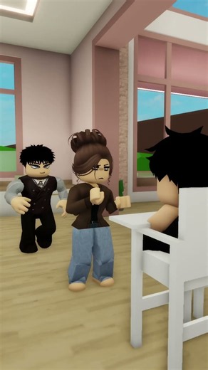 Mom did magic on him to stop kids crying 😲😳 #roblox #shorts