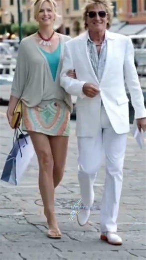 Rod Stewart and Penny Lancaster Appear Elegantly on the Street🔥 #rodstewart #rodstewartsongs #music