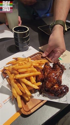 Amazing Restaurant Where a Robot Brings Your Food! 🤖🍽️