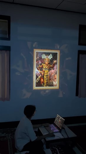 Aga on Instagram: "Projection mapping of Legong, traditional Balinese dance #projectionmapping #visualmapping"