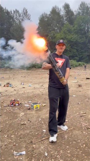 NERF HEAVY WEAPONS GUY: Fireworks Gatling!