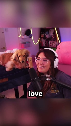 ragebaiting my dog 💀