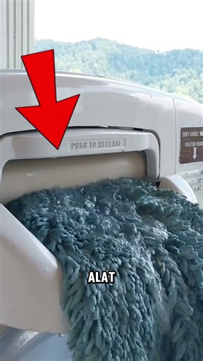 SOLUSI EKSTREM! Keringkan Baju Tanpa Jemur Pakai Alat Unik Ini!